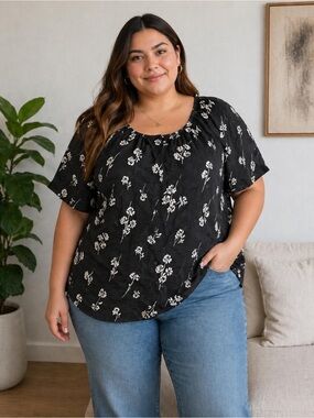 Ava & Viv Black Floral Scoop-Neck Top